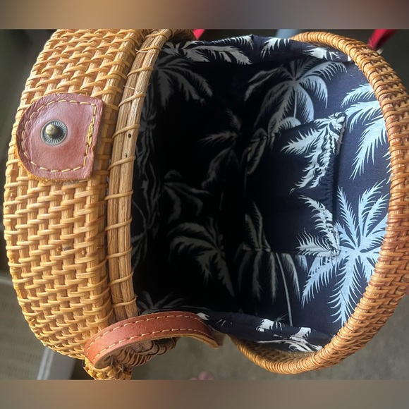 Boho Rattan Woven Crossbody Bag - Picture 3 of 3
